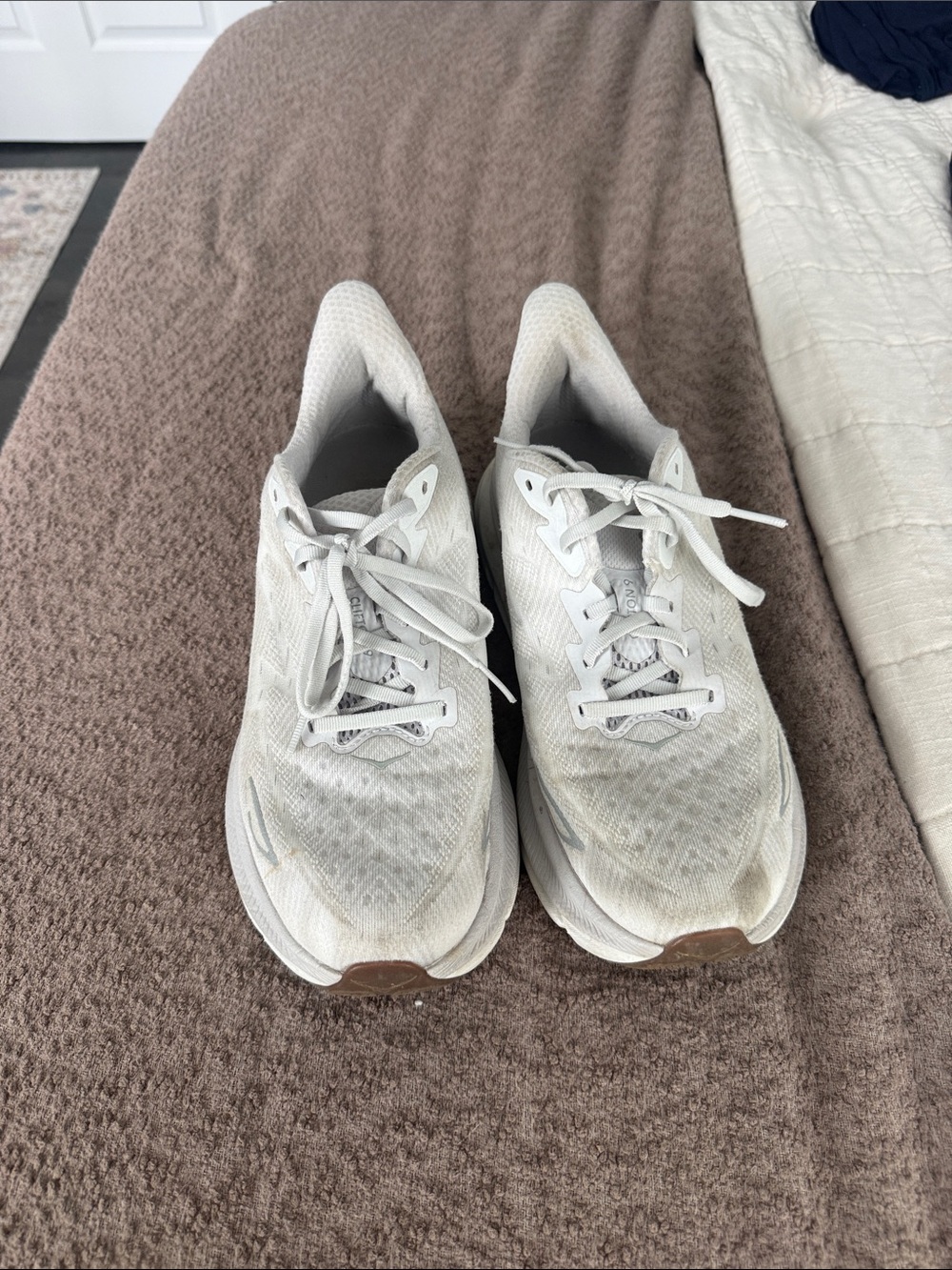 Hoka Clifton 9 White